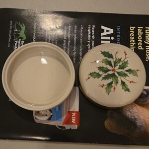 Lenox Holiday Trinket Box with Gold Accents